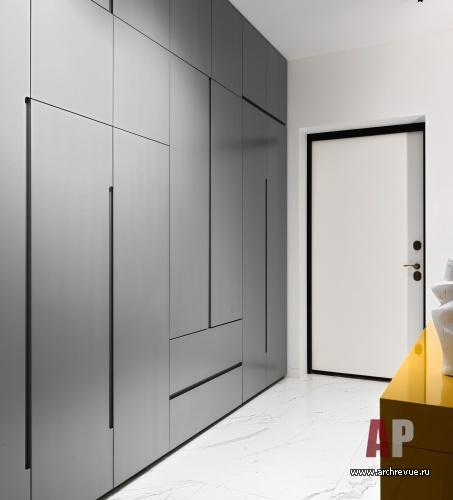 Фото интерьера входной зоны квартиры в стиле минимализм