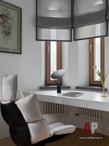 Фото интерьера кабинета квартиры в стиле минимализм