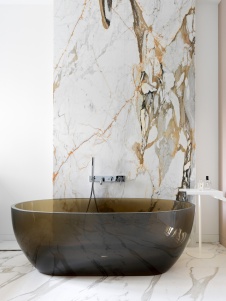 Фото интерьера ванной квартиры в стиле минимализм