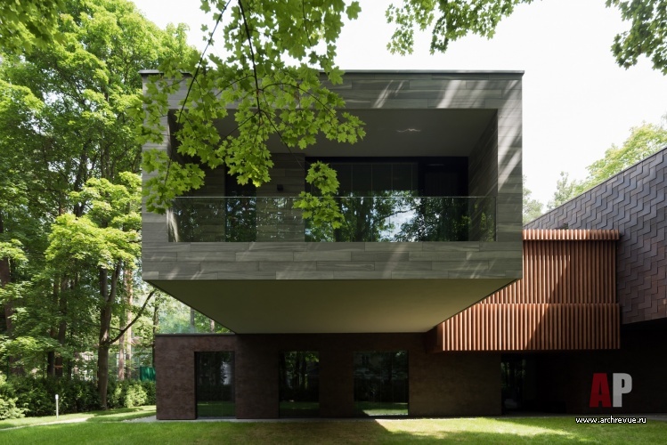 Фото фасада дома в стиле минимализм