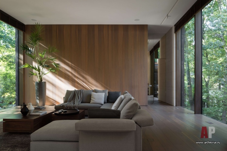 Фото интерьера гостиной дома в стиле минимализм