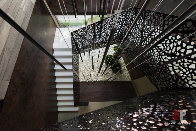 Фото лестницы дома в стиле минимализм