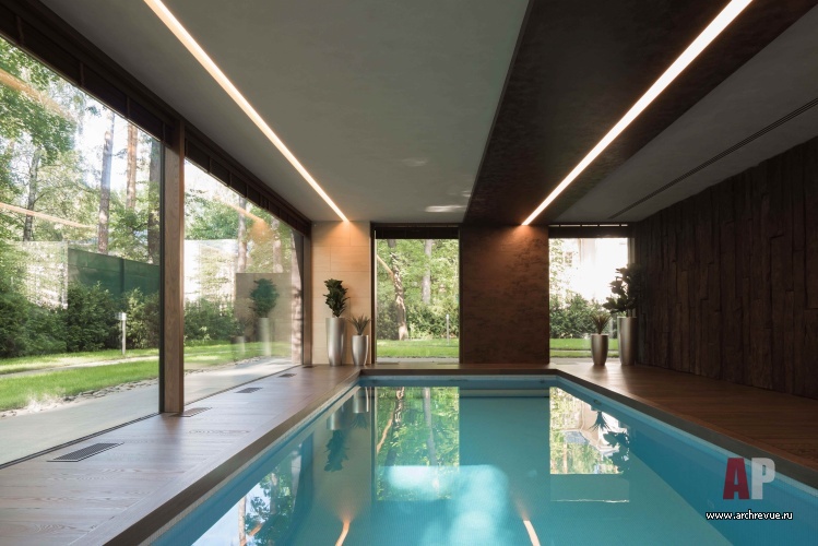 Фото интерьера бассейна дома в стиле минимализм