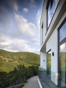 Фото фасада дома в средиземноморском стиле