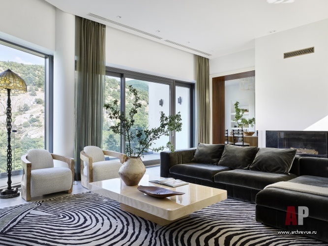 Фото интерьера гостиной дома в средиземноморском стиле 