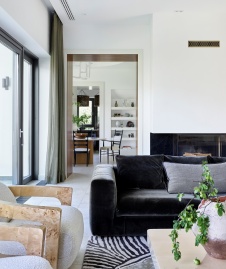 Фото интерьера гостиной дома в средиземноморском стиле 