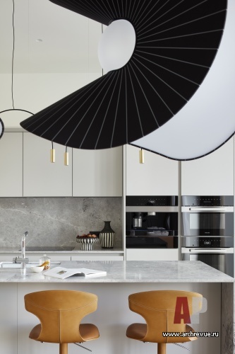 Фото интерьера кухни квартиры в стиле фьюжн 