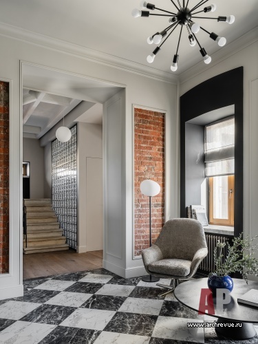 Фото интерьера входной зоны пентхауса в стиле лофт