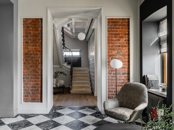 Фото интерьера входной зоны пентхауса в стиле лофт
