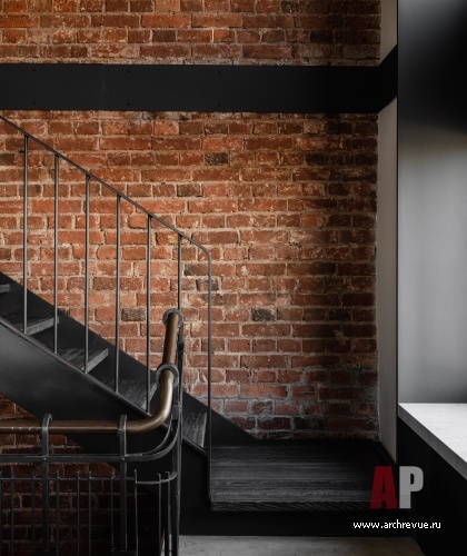 Фото лестницы пентхауса в стиле лофт