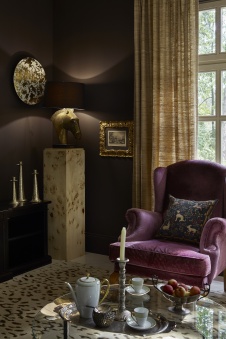 Фото интерьера зоны отдыха дома в стиле неоклассика