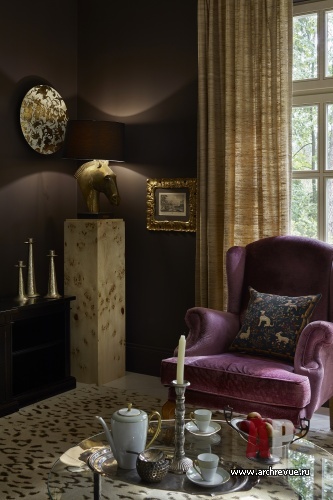 Фото интерьера зоны отдыха дома в стиле неоклассика
