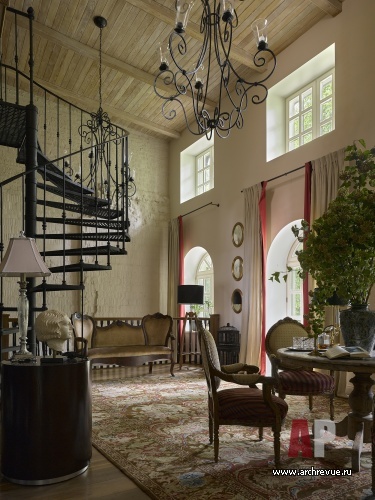 Фото лестницы дома в стиле неоклассика