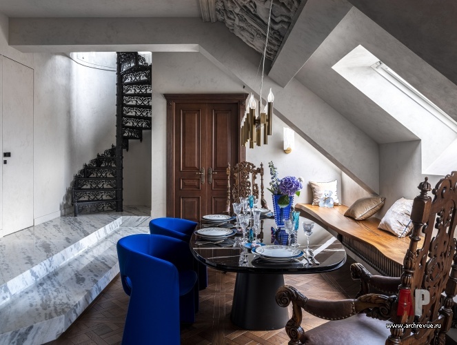 Фото интерьера мансарды квартиры в стиле фьюжн 