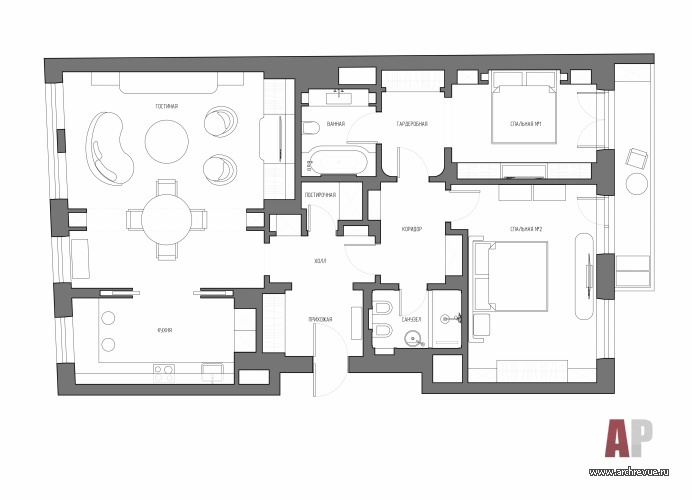 План трехкомнатной квартиры в реконструированном доме на Остоженке. Общая площадь – 135 кв. м.