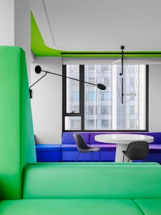 Фото интерьера гостиной квартиры в стиле минимализм 