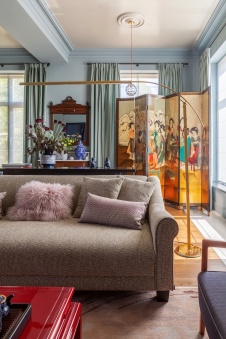 Фото интерьера гостиной дома в стиле фьюжн 