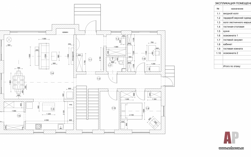 План первого этажа двухэтажного дома в Подмосковье. Общая площадь – 295 кв. м.