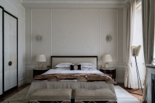 Фото интерьера спальни квартиры в неоклассическом стиле