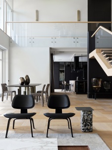 Фото интерьера гостиной дома в стиле минимализм