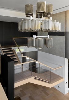 Фото лестницы дома в стиле минимализм