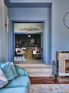 Фото интерьера столовой дома в стиле фьюжн 