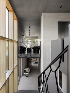 Фото лестницы дома в стиле минимализм