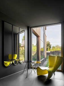 Фото интерьера гостиной дома в стиле минимализм 