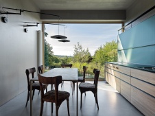 Фото интерьера столовой дома в стиле минимализм 