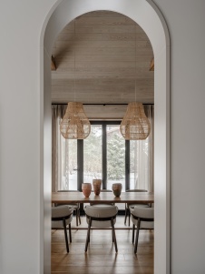 Фото интерьера столовой дома в средиземноморском стиле
