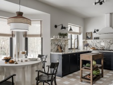 Фото интерьера кухни дома в средиземноморском стиле