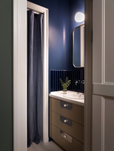 Фото интерьера гостевого санузла квартиры в стиле фьюжн