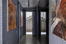 Фото интерьера коридора дома в стиле минимализм 