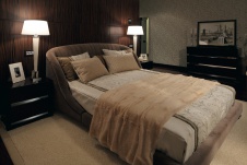 Фото интерьера спальни двухуровневой квартиры в современном стиле