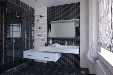 Фото интерьера детского санузла пентхауса в современной классике