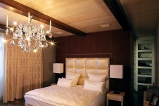 Фото интерьера спальни загородного дома в стиле фьюжн