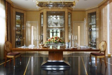 Фото интерьера столовой загородного дома в стиле ар-деко