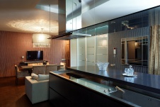 Фото интерьера столовой дома в современном стиле