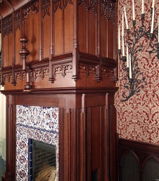 Фото интерьера каминной загородного дома в стиле китч