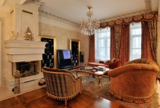 Фото интерьера гостиной квартиры в классическом стиле