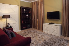 Фото интерьера гостевой небольшой квартиры в неоклассическом стиле