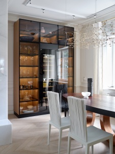 Фото интерьера столовой дома в стиле фьюжн
