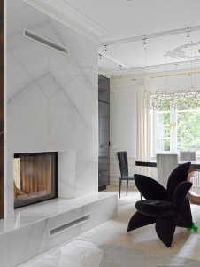 Фото интерьера гостиной дома в стиле фьюжн