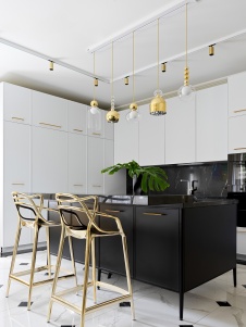 Фото интерьера кухни дома в стиле фьюжн