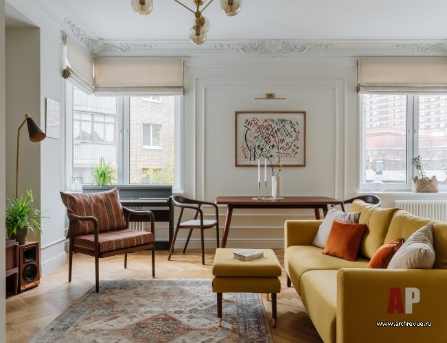 Фото интерьера гостиной квартиры в стиле неоклассика