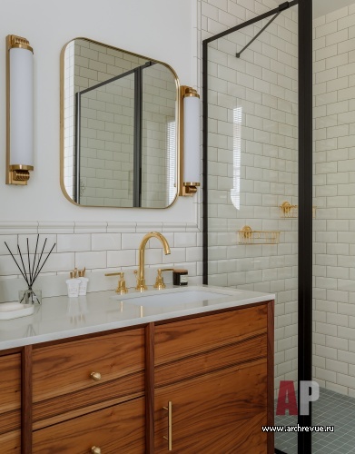 Фото интерьера санузла квартиры в стиле неоклассика