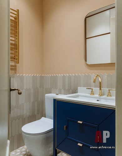 Фото интерьера гостевого санузла квартиры в стиле неоклассика