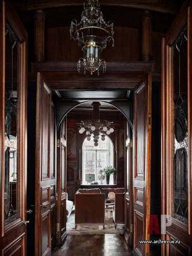 Фото интерьера коридора квартиры в классическом стиле 