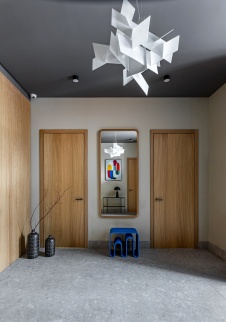 Фото интерьера входной зоны дома в стиле фьюжн