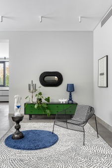 Фото интерьера гостиной дома в стиле фьюжн